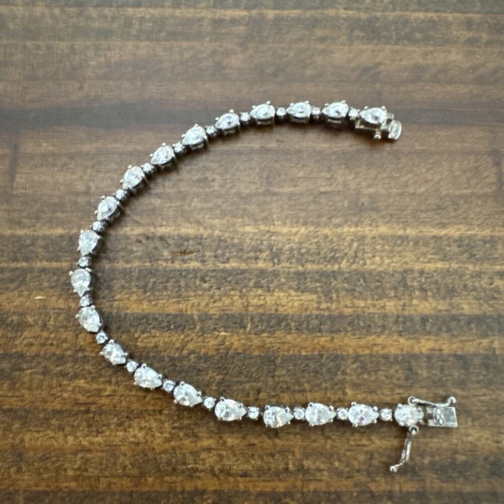 Sterling Silver Topaz Teardrop Tennis Style Bracelet